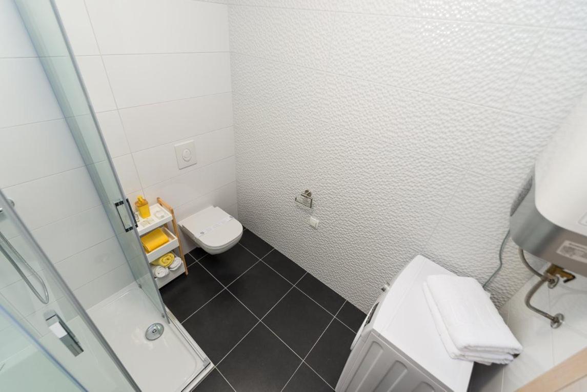 Apartmann Vir Exterior photo