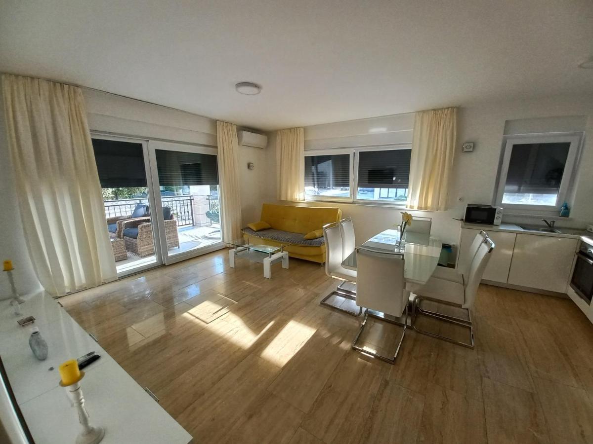 Apartmann Vir Exterior photo
